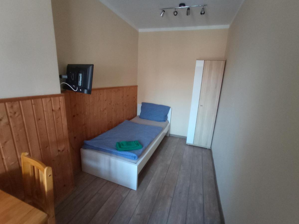 Apartmanhaz *